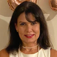 Suzanne Frutos de Melo